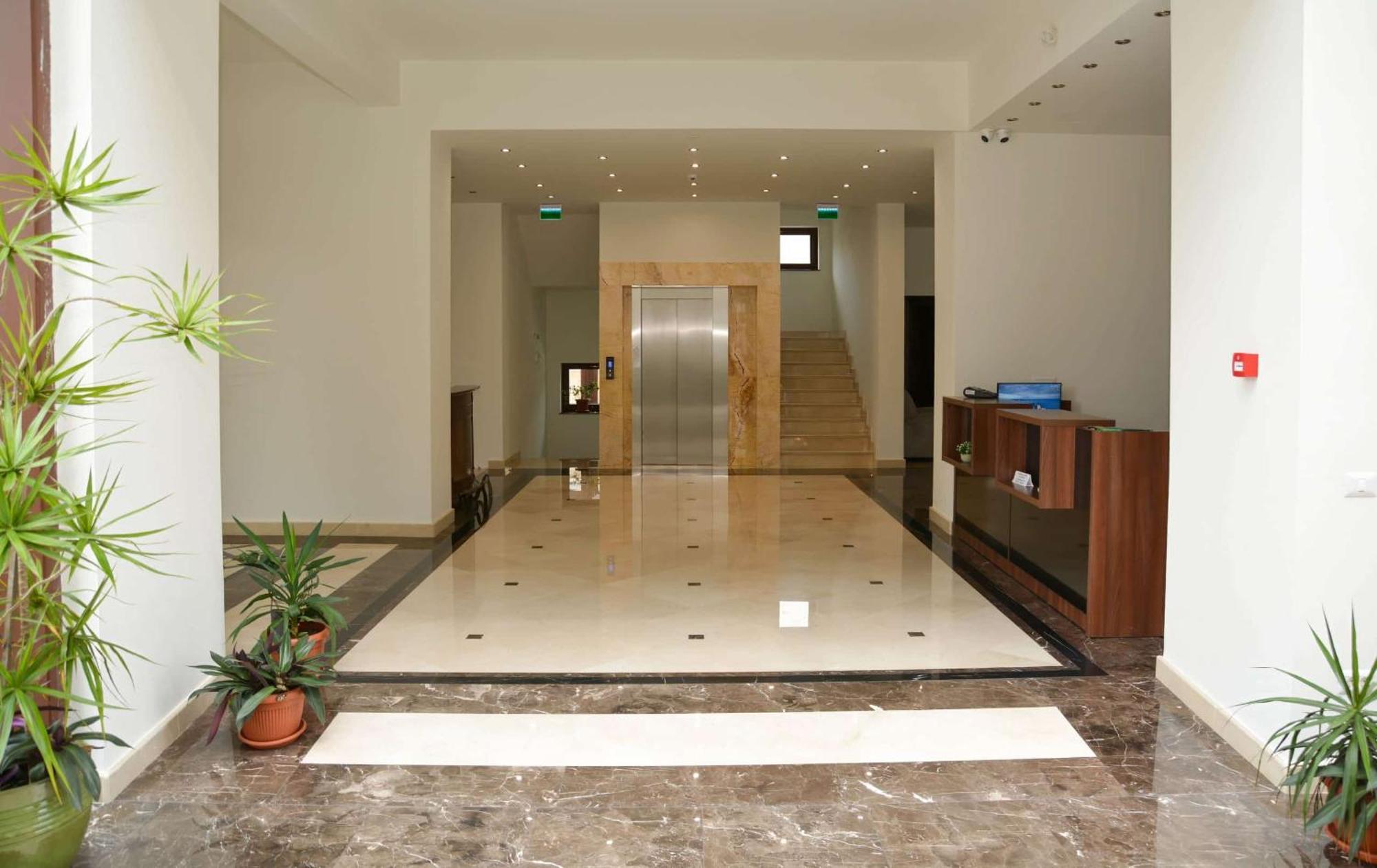 Green Park Boutique Hotel Focşani Exterior foto