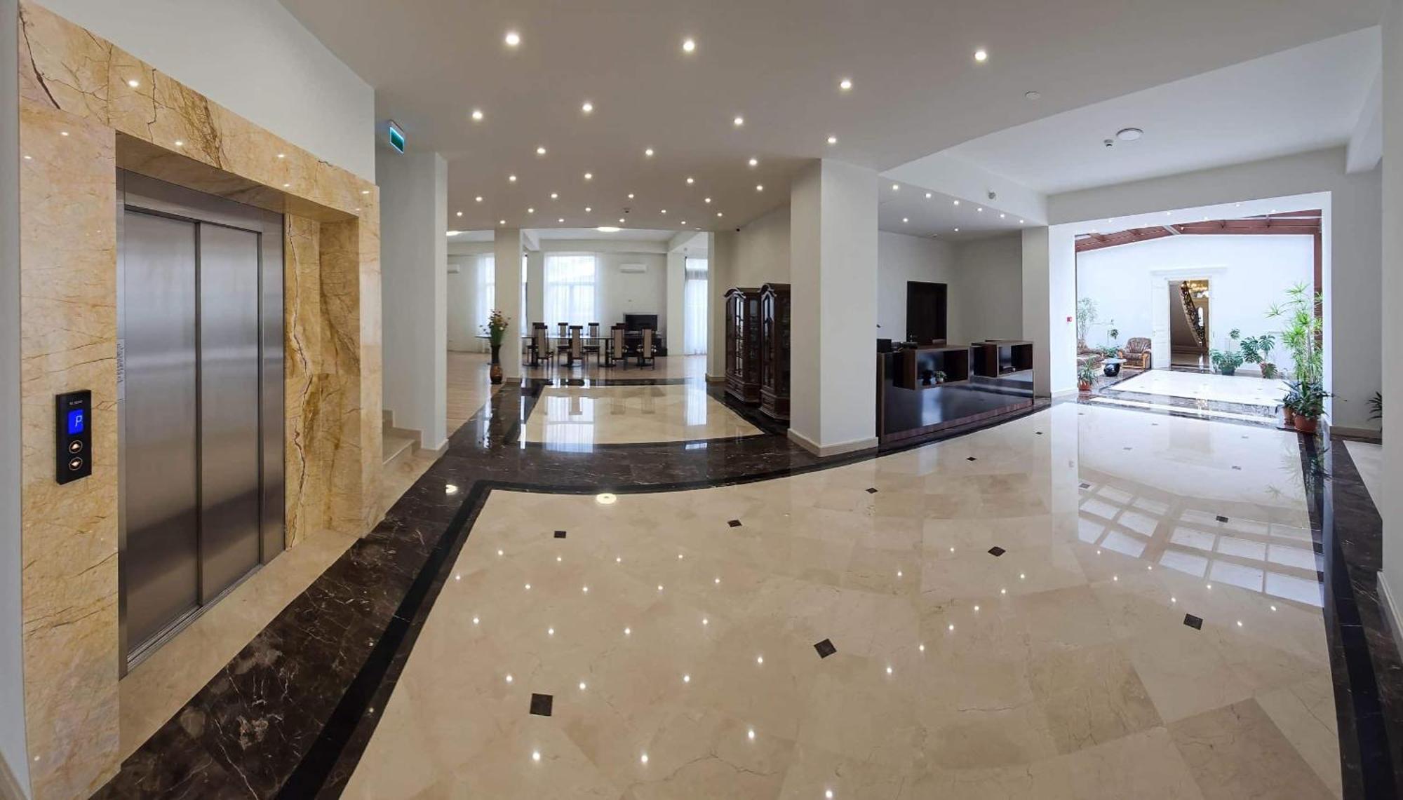Green Park Boutique Hotel Focşani Exterior foto